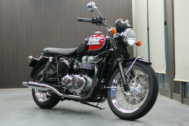 TRIUMPH　BONNEVILLE コーティング実績画像