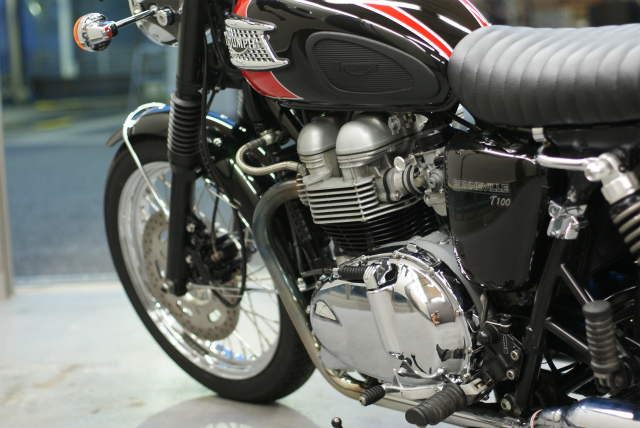 TRIUMPH　BONNEVILLE コーティング実績画像