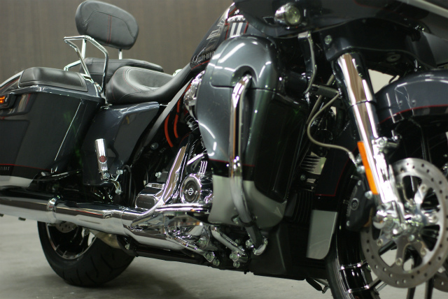 H-D ROAD-GLIDE CVO コーティング実績画像