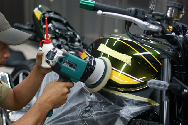 KAWASAKI Z 900　RS コーティング実績画像