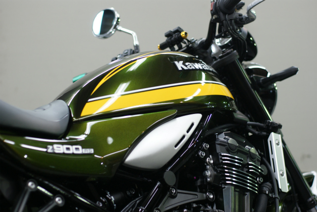 KAWASAKI Z 900　RS コーティング実績画像