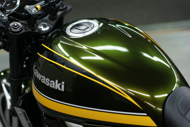 KAWASAKI Z 900　RS コーティング実績画像